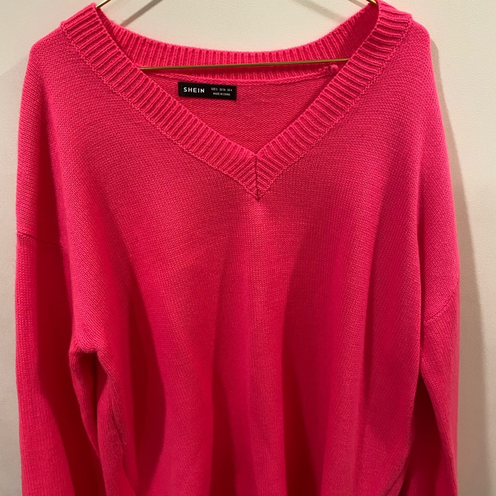 SHEIN Bright Pink V-Neck Sweater for Women
